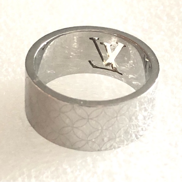 LOUIS VUITTON Cut Out Burg Champs Elysees Silver Plated Ring Unisex Sz L 10-1/4 - Picture 9 of 17